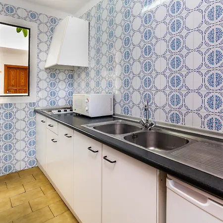 Apts. Charly's Hotel 5*