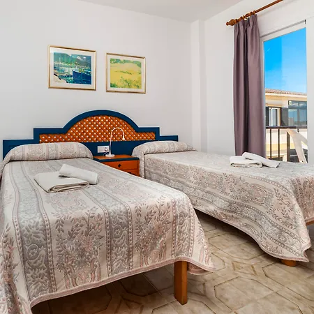 Apts. Charly's Hotel